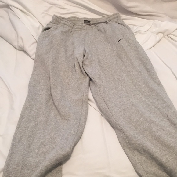 4 Nike Sweats for $60, all size Medium - Picture 5 of 5